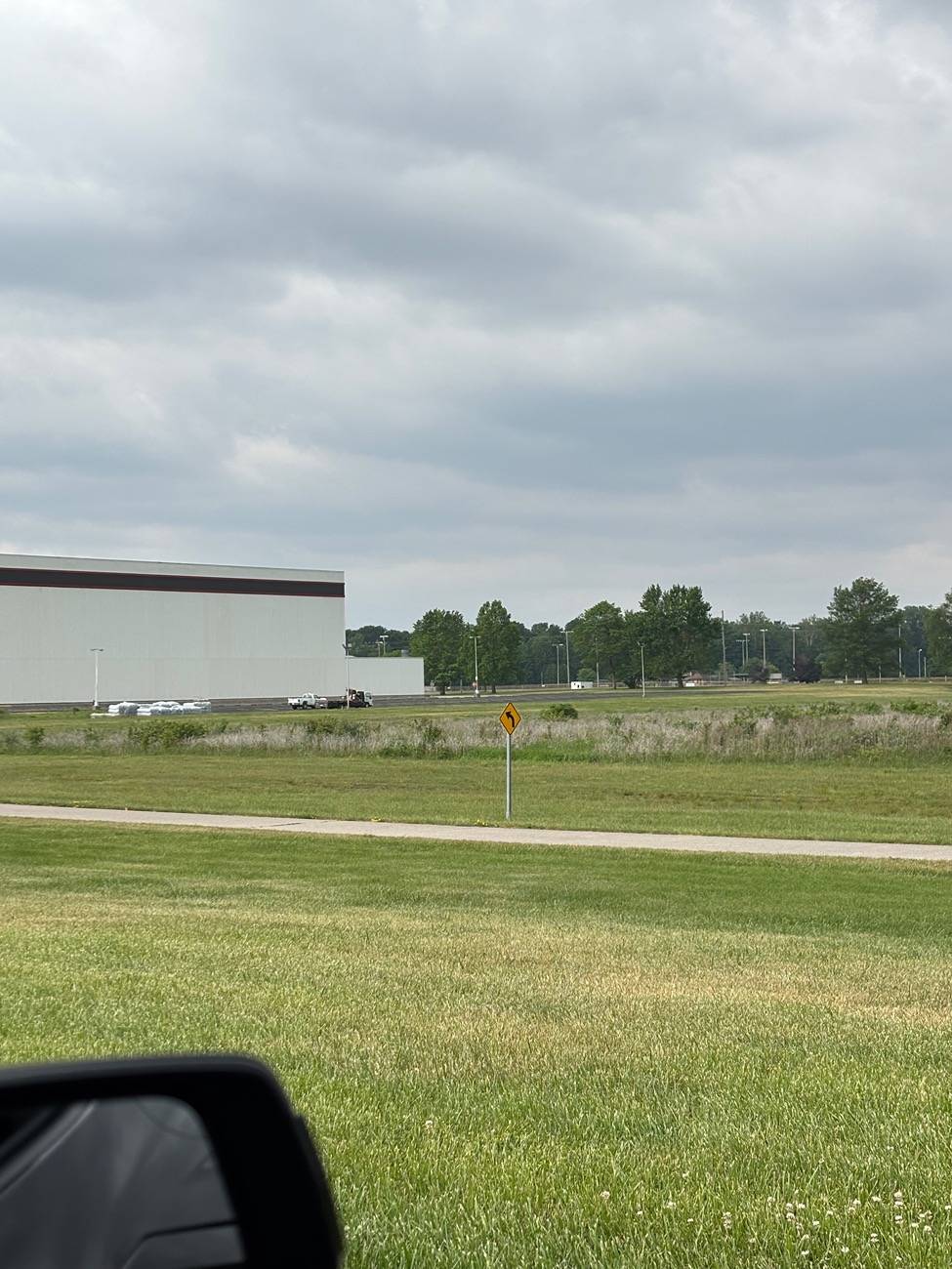 Slate Auto Pickup Truck Factory in Warsaw visit - photos and my interview with guard (June 4, 2025) 1265059B-0ED9-4AB3-A3AC-069BAECFD101