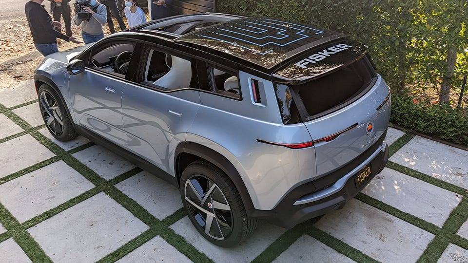 Slate Auto Pickup Truck Aptera-style solar panels in SUV option. 1748864820388-ei