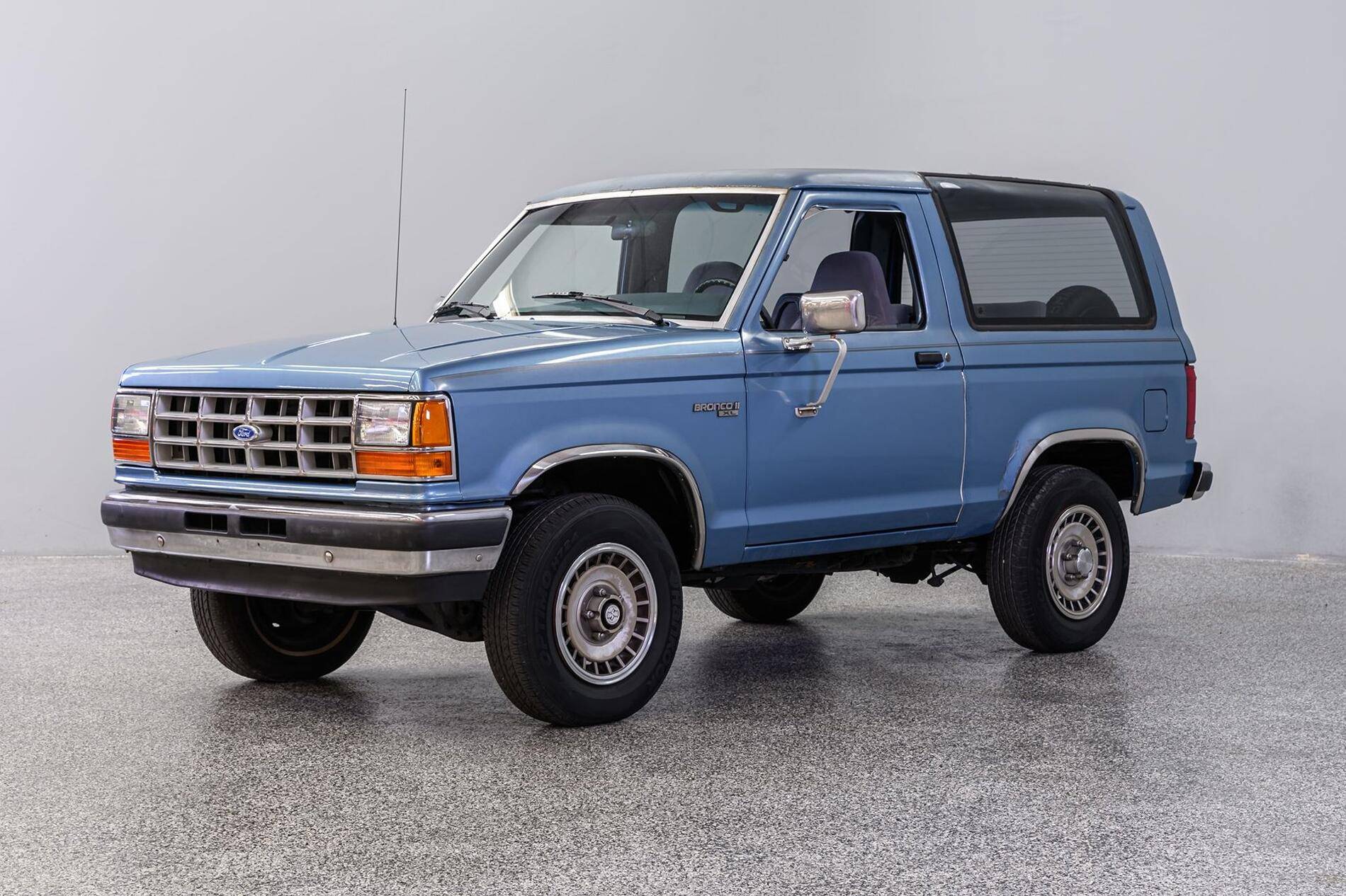 Slate Auto Pickup Truck New video in SUV mode w/ 4 adult passengers 1751427919303-06