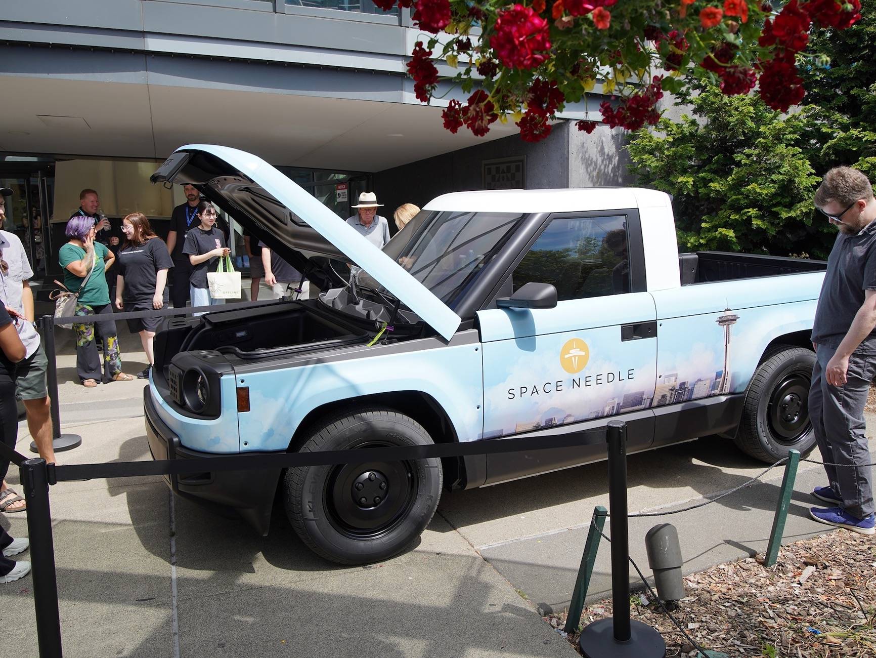 Slate Auto Pickup Truck Seattle Space Needle event - Slate truck photos, impressions, answers DSC00626.JPG