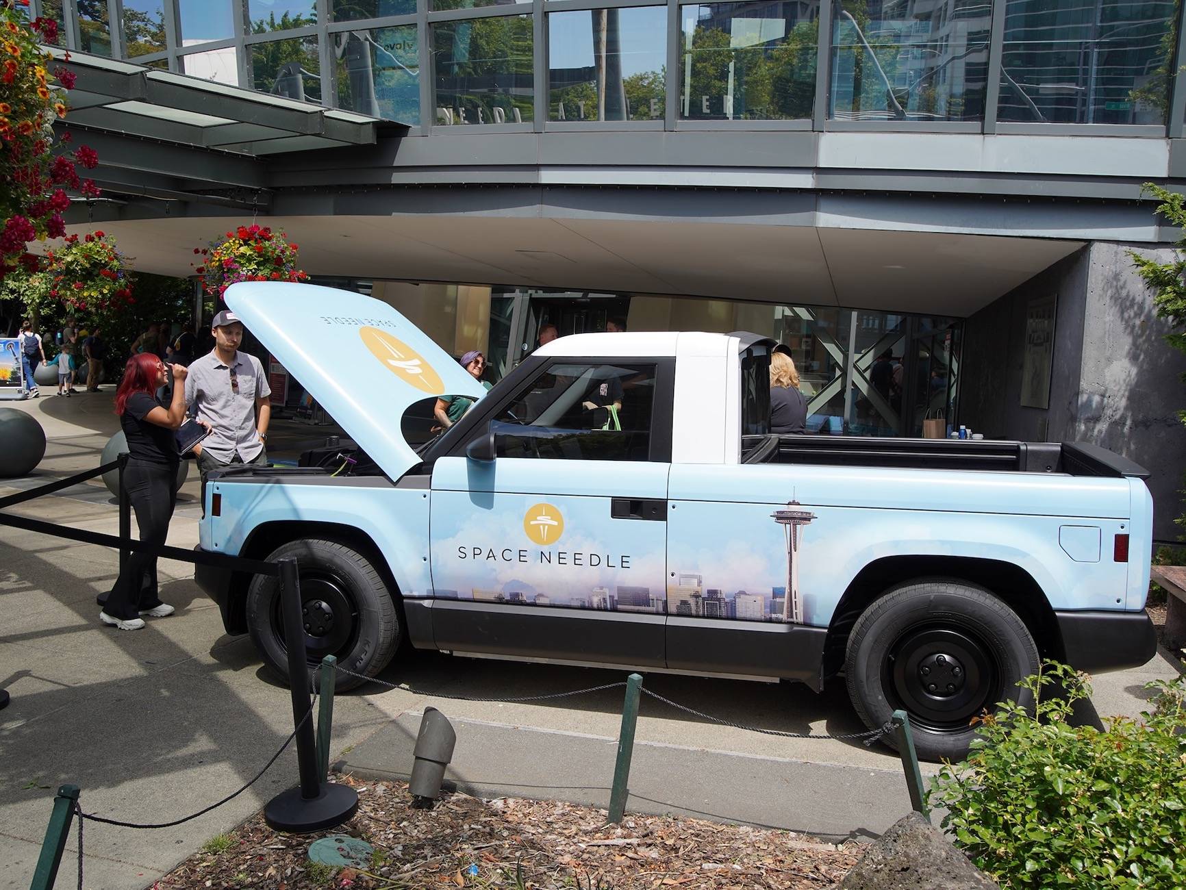 Slate Auto Pickup Truck Seattle Space Needle event - Slate truck photos, impressions, answers DSC00627.JPG