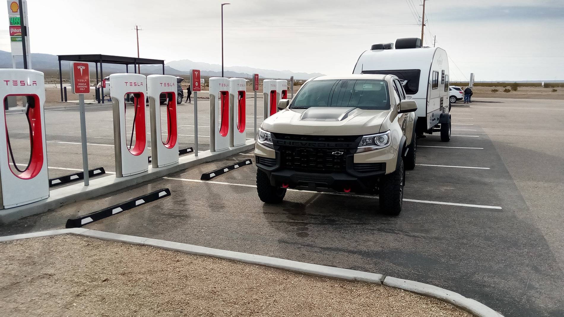 Slate Auto Pickup Truck Tesla opens massive 168 V4 - solar powered, off grid Supercharger station in Lost Hills, CA IMG_20230305_093032