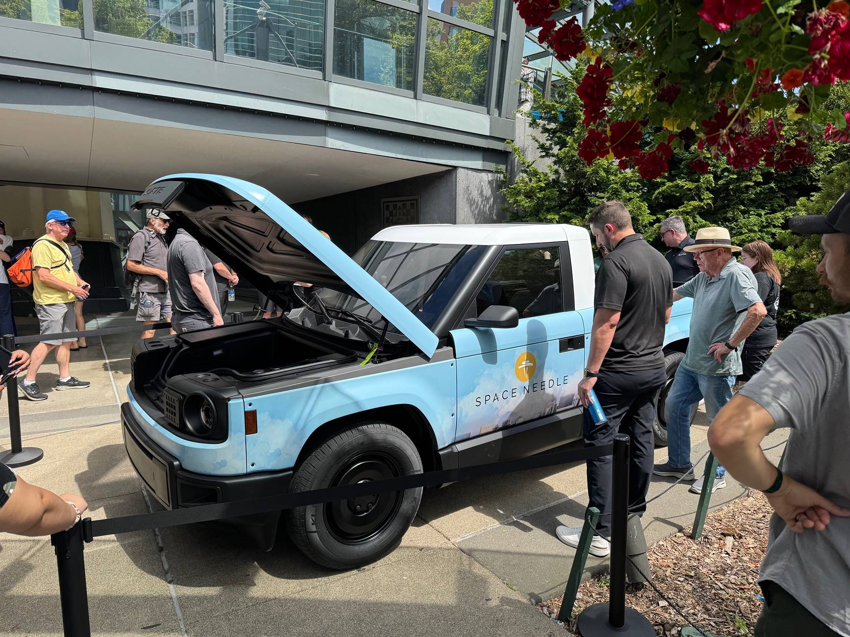 Slate Auto Pickup Truck Seattle Space Needle event - Slate truck photos, impressions, answers IMG_2451