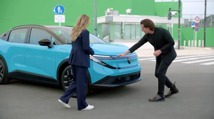 Slate Auto Pickup Truck Heat Pump vs Resistive Heater Nissan_Leaf_Body_Ridge