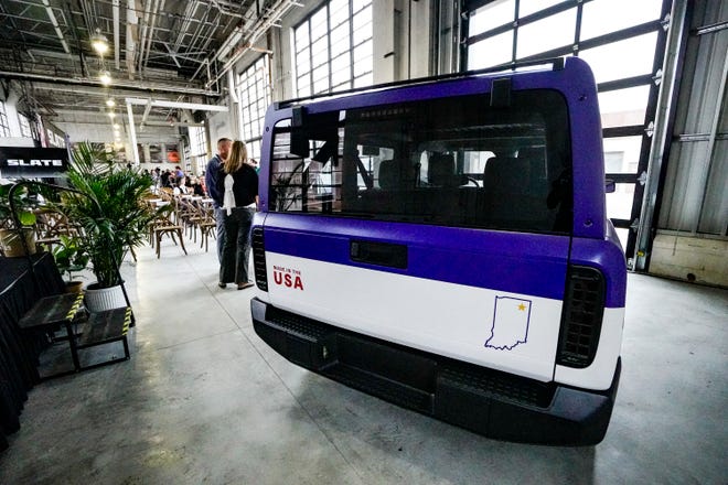 Slate Auto Pickup Truck Photos from inside Slate's production factory! (Sneak peek inside Slate electric pickup truck plant in Warsaw) Photos inside Slate Warsaw factory production construction 23
