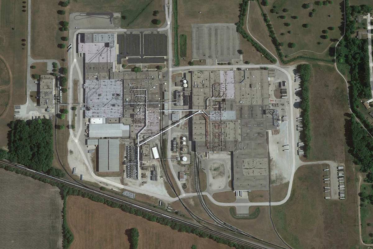 Slate Auto Pickup Truck Slate production factory is former printing plant in Warsaw, Indiana Slate Auto Factory Production Plant Warsaw Indiana 