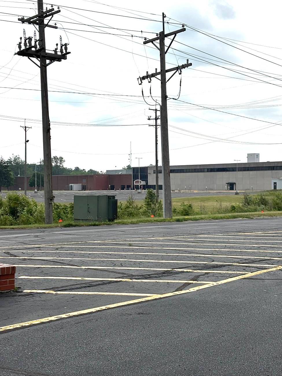 Slate Auto Pickup Truck Factory in Warsaw visit - photos and my interview with guard (June 4, 2025) slate auto production factory