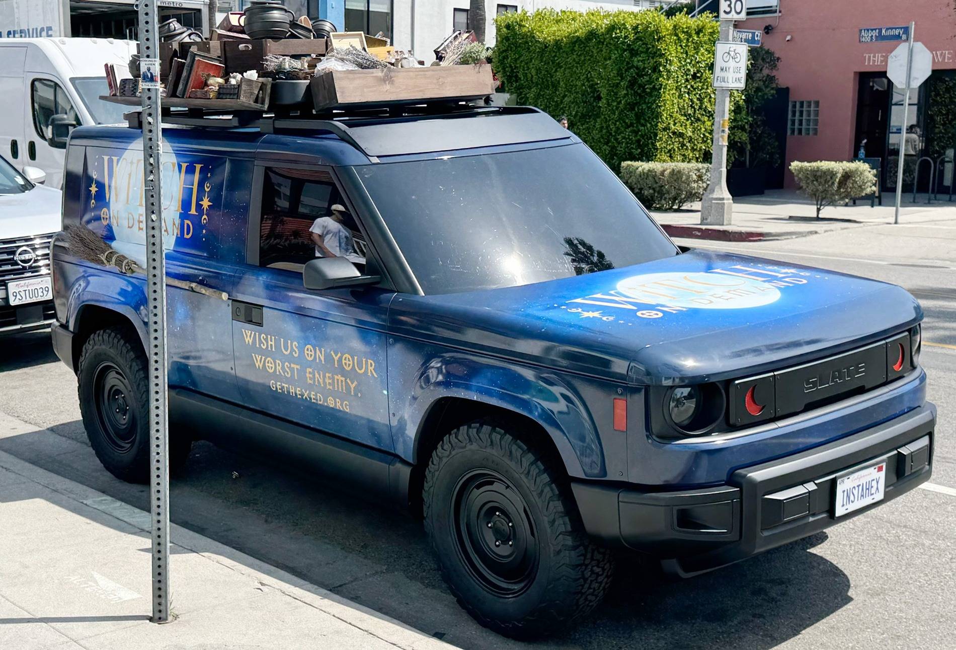 Slate Auto Pickup Truck New Slate configurations (with caps / toppers) spotted in Los Angeles slate_witch_2-scaled